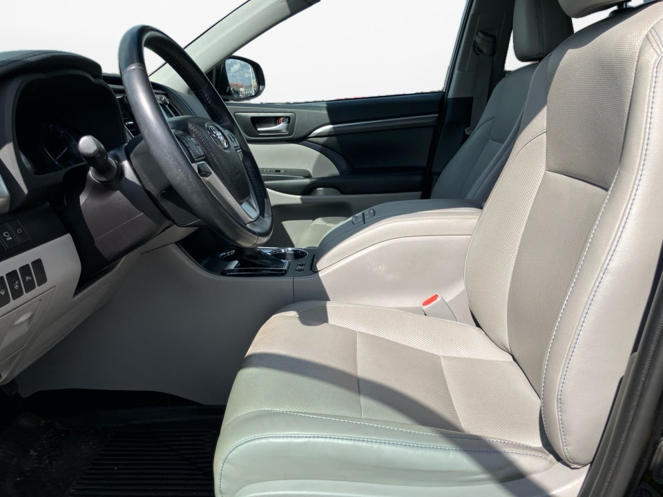 2019 Toyota Highlander Limited Platinum