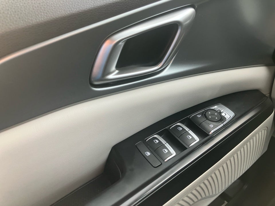 2022 Kia Carnival MPV LX Seat Package