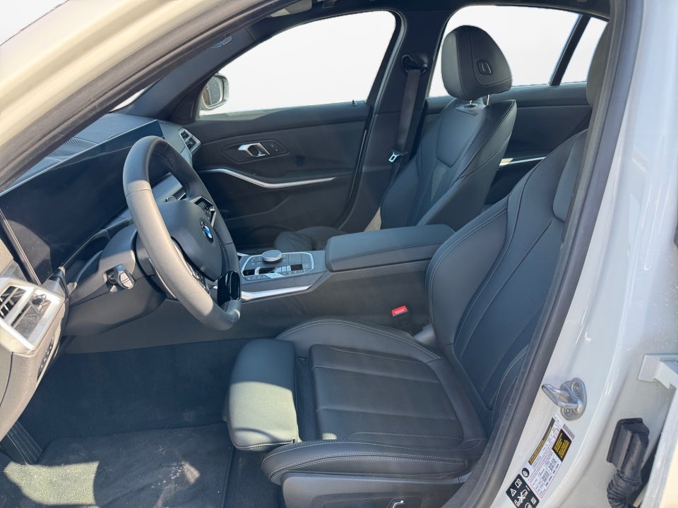 2025 BMW 330i xDrive
