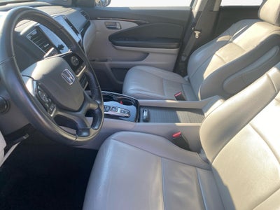 2020 Honda Pilot AWD Touring 8 Passenger