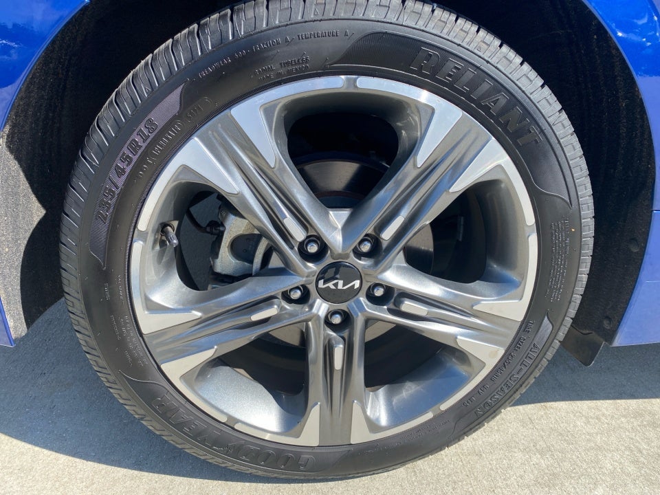 2022 Kia K5 EX