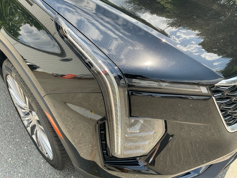 2024 Cadillac XT4 FWD Premium Luxury