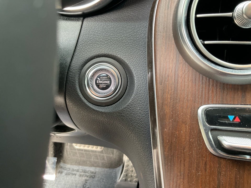 2020 Mercedes-Benz GLC 300 GLC 300