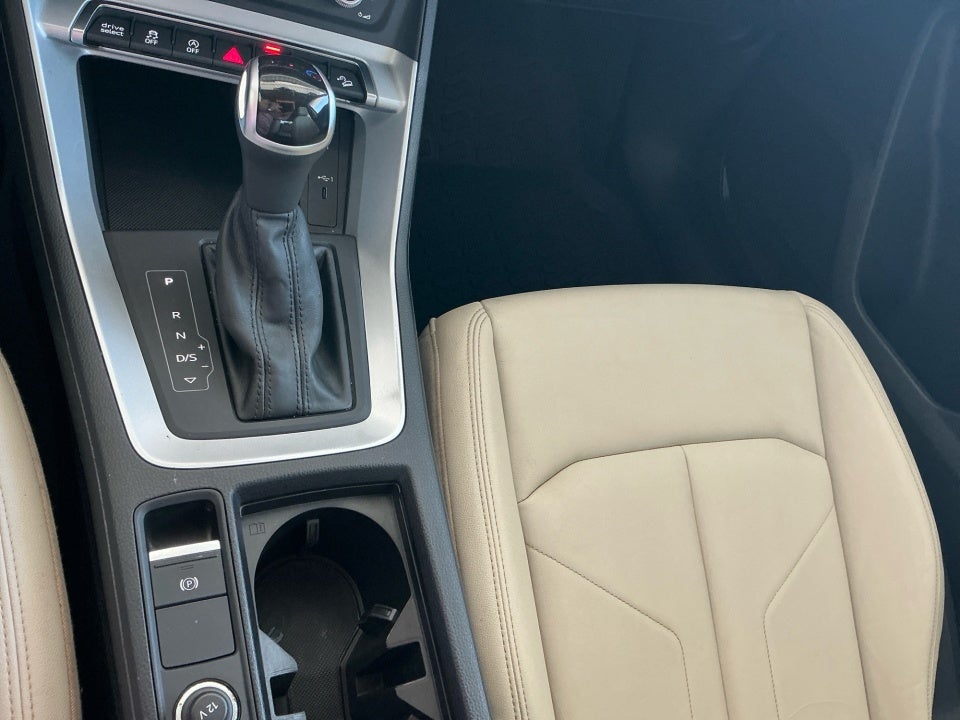 2022 Audi Q3 Premium 40 TFSI quattro Tiptronic