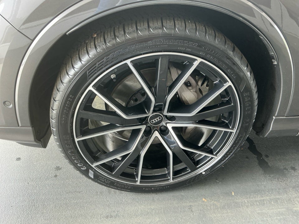 2023 Audi Q7 Prestige 55 TFSI quattro Tiptronic