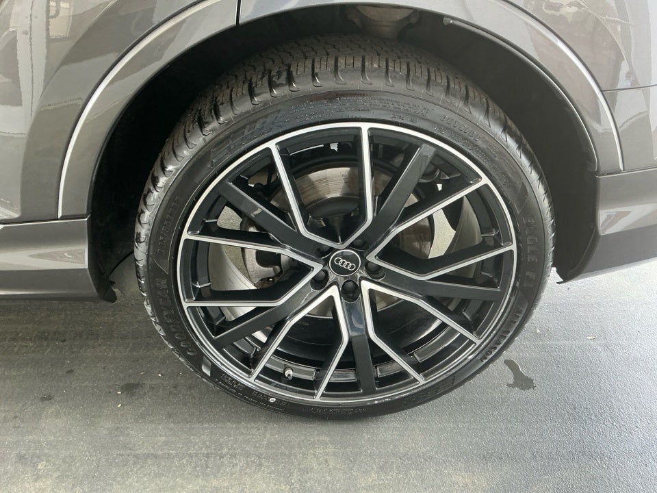 2023 Audi Q7 Prestige 55 TFSI quattro Tiptronic