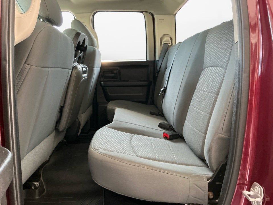 2017 RAM 1500 Express Quad Cab 4x4 6'4" Box