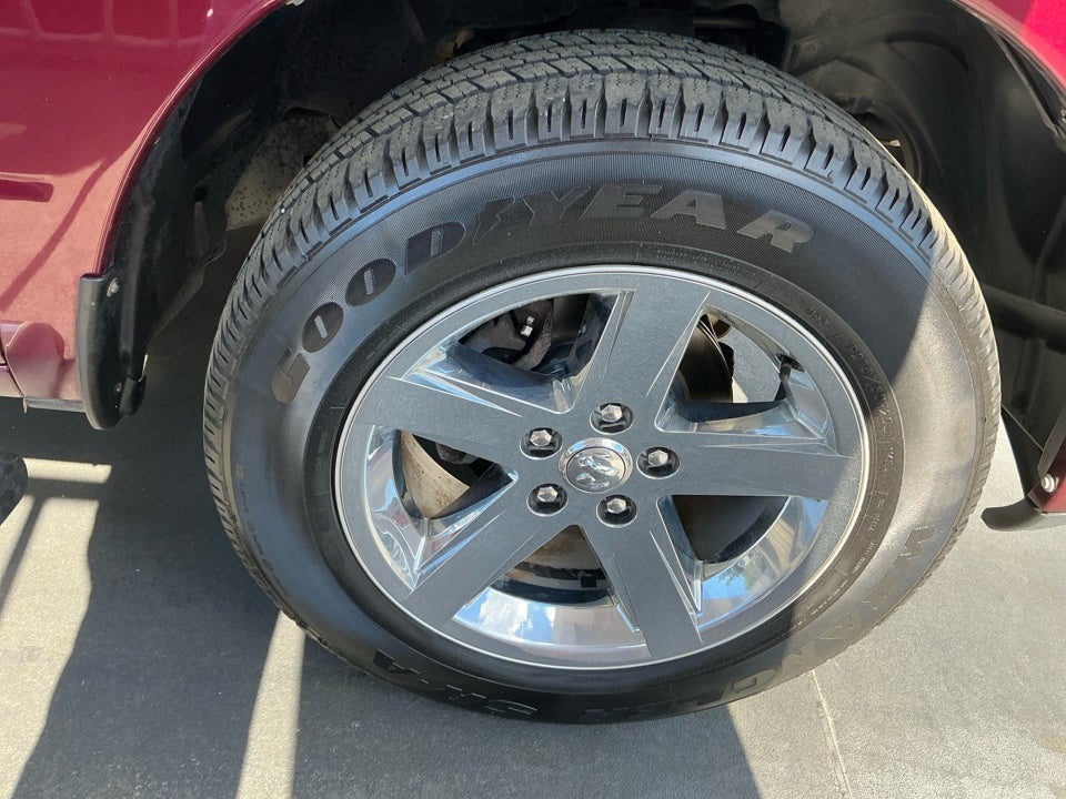 2017 RAM 1500 Express Quad Cab 4x4 6'4" Box