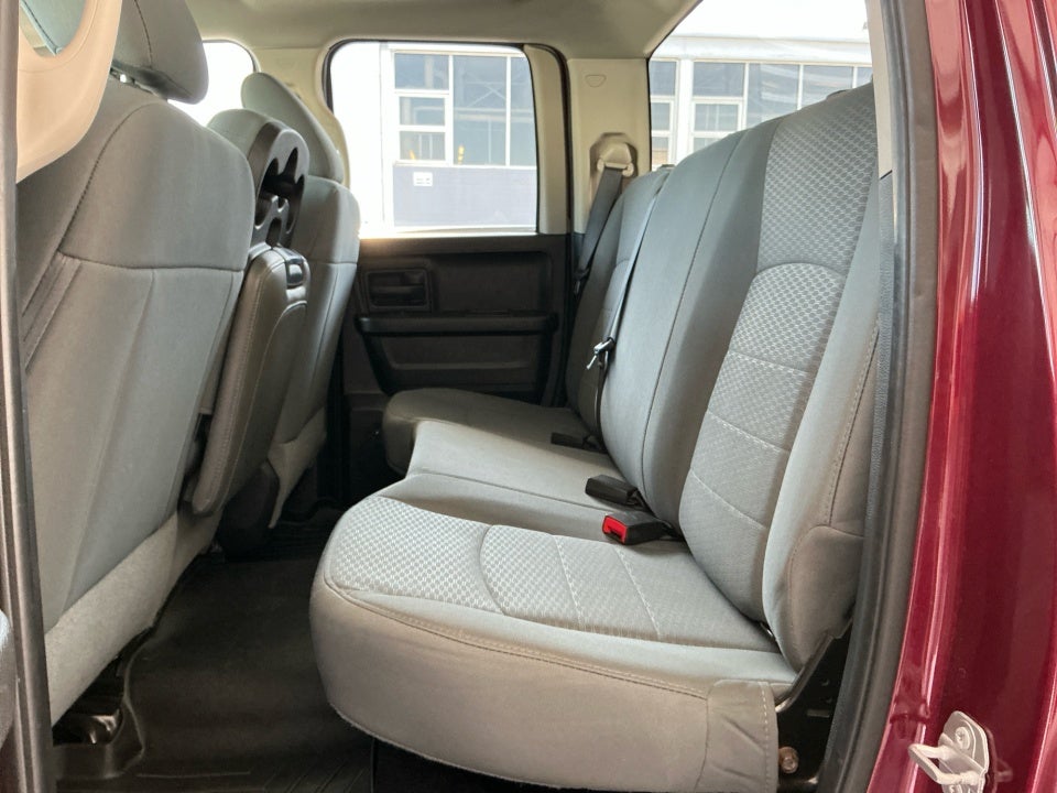 2017 RAM 1500 Express Quad Cab 4x4 6'4" Box