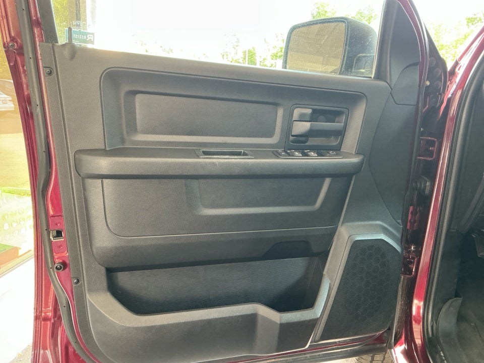 2017 RAM 1500 Express Quad Cab 4x4 6'4" Box