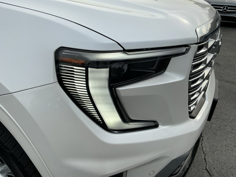 2024 GMC Acadia FWD Denali