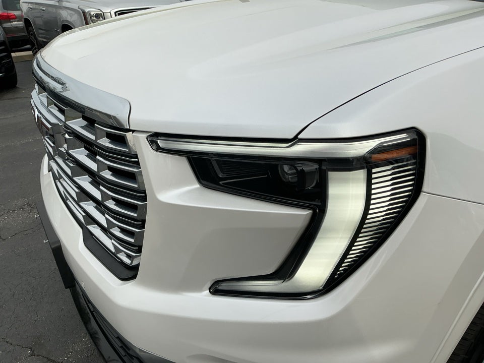 2024 GMC Acadia FWD Denali
