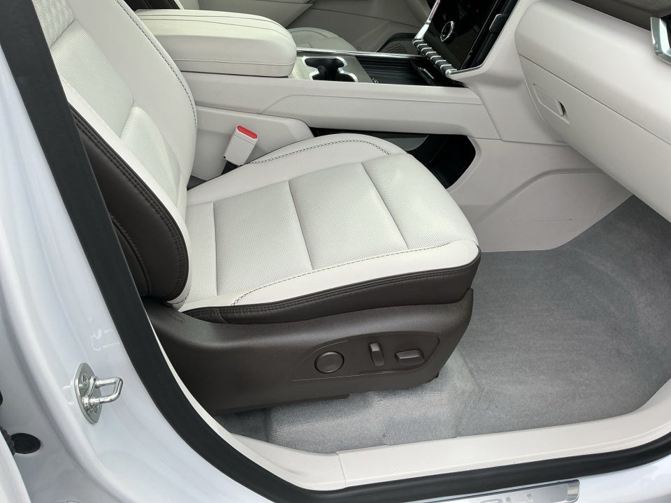 2024 GMC Acadia FWD Denali