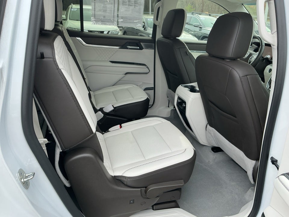 2024 GMC Acadia FWD Denali