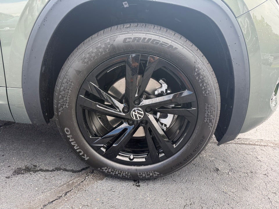 2026 Volkswagen Atlas Cross Sport 2.0T SEL R-Line Black