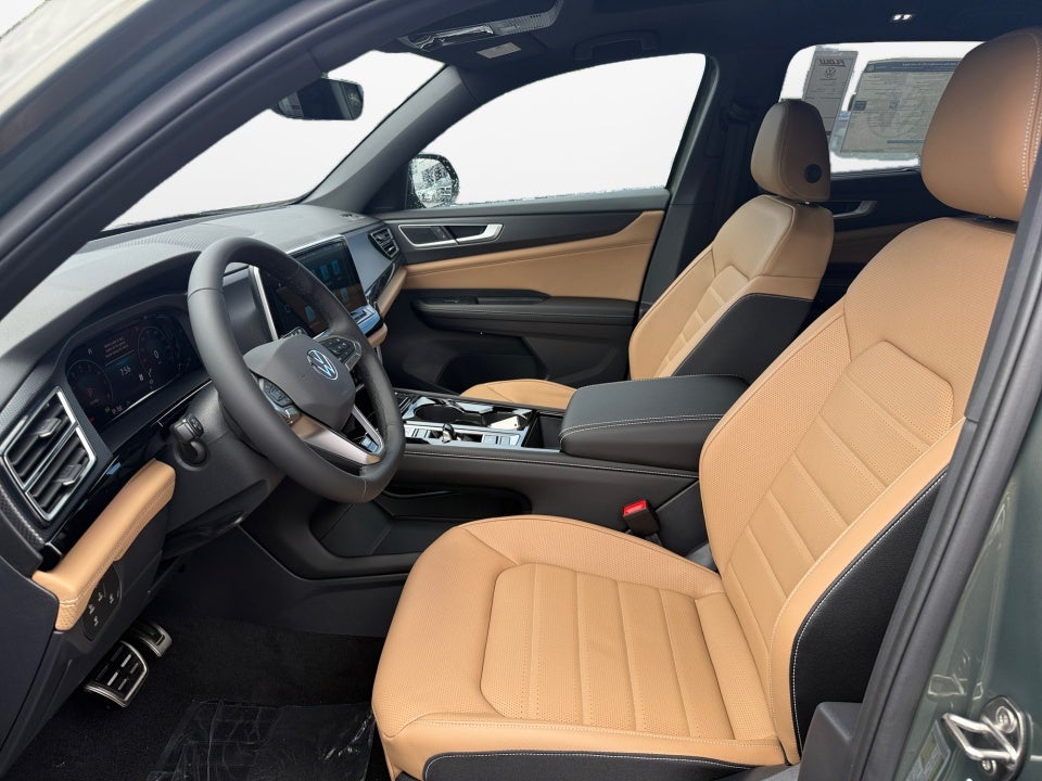 2026 Volkswagen Atlas Cross Sport 2.0T SEL R-Line Black