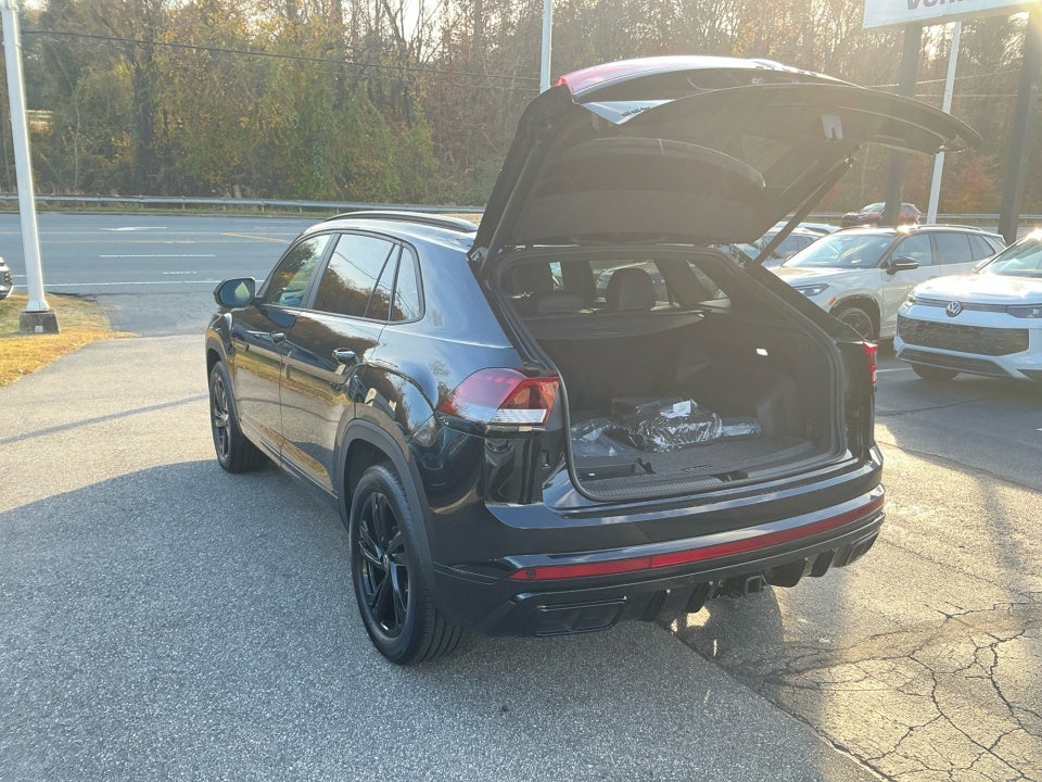 2026 Volkswagen Atlas Cross Sport 2.0T SEL R-Line Black