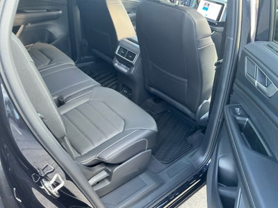 2026 Volkswagen Atlas Cross Sport 2.0T SEL R-Line Black