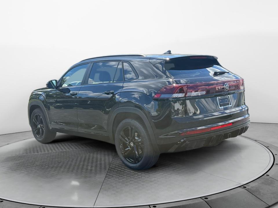 2026 Volkswagen Atlas Cross Sport 2.0T SEL R-Line Black