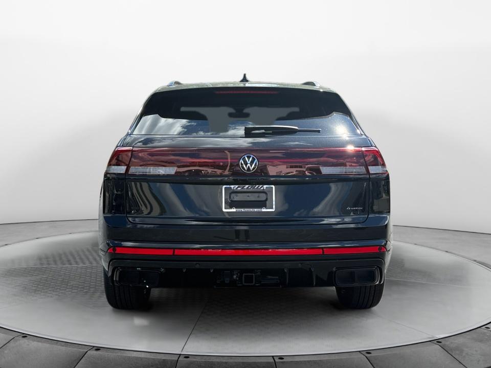 2026 Volkswagen Atlas Cross Sport 2.0T SEL R-Line Black