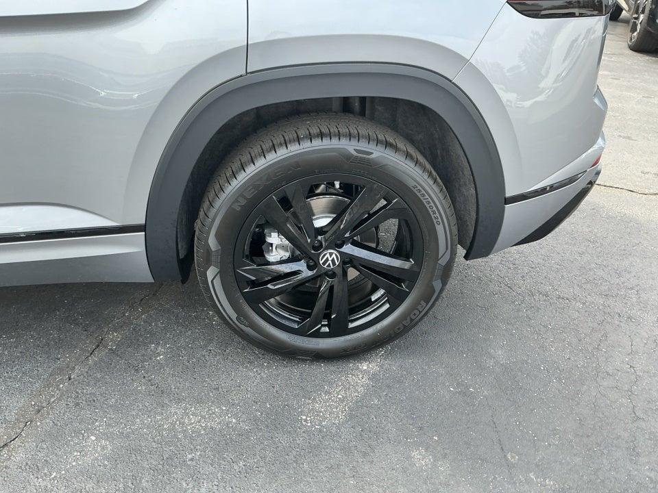 2026 Volkswagen Atlas Cross Sport SEL R-Line Black