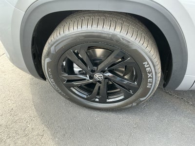 2026 Volkswagen Atlas Cross Sport SEL R-Line Black