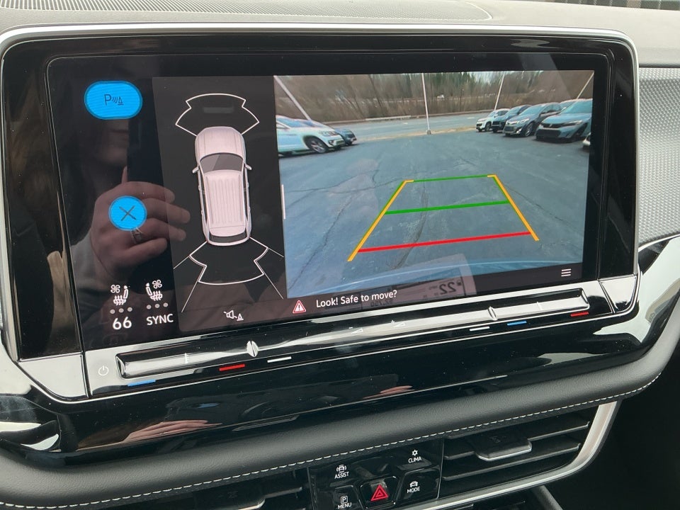 2026 Volkswagen Atlas Cross Sport SEL R-Line Black