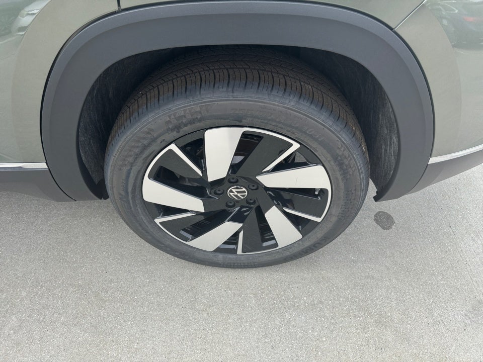 2026 Volkswagen Atlas Cross Sport 2.0T SEL