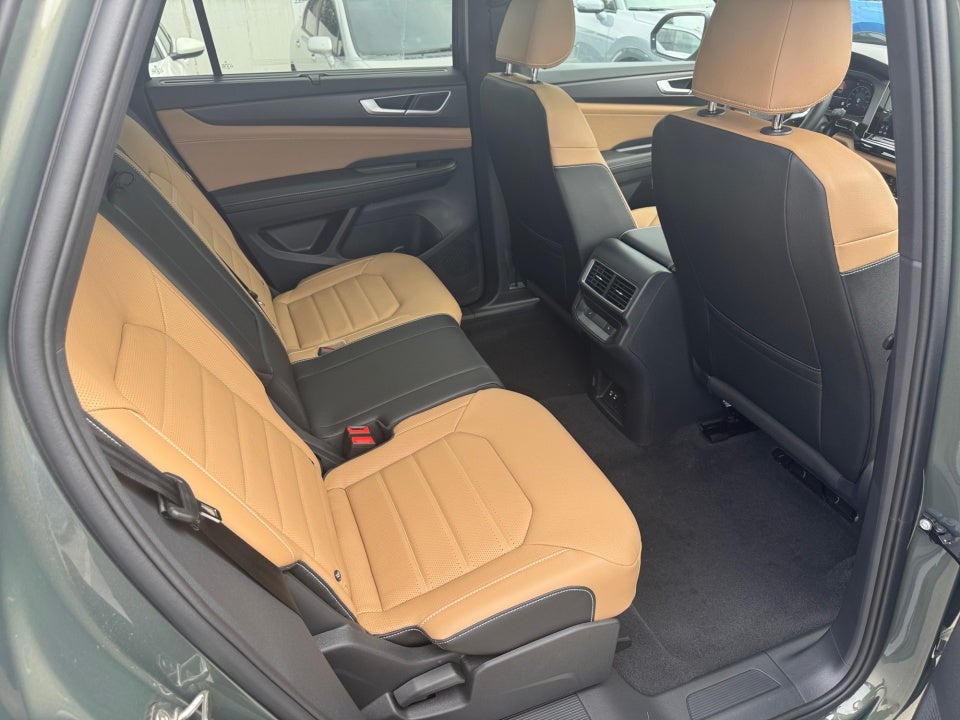 2026 Volkswagen Atlas Cross Sport 2.0T SEL