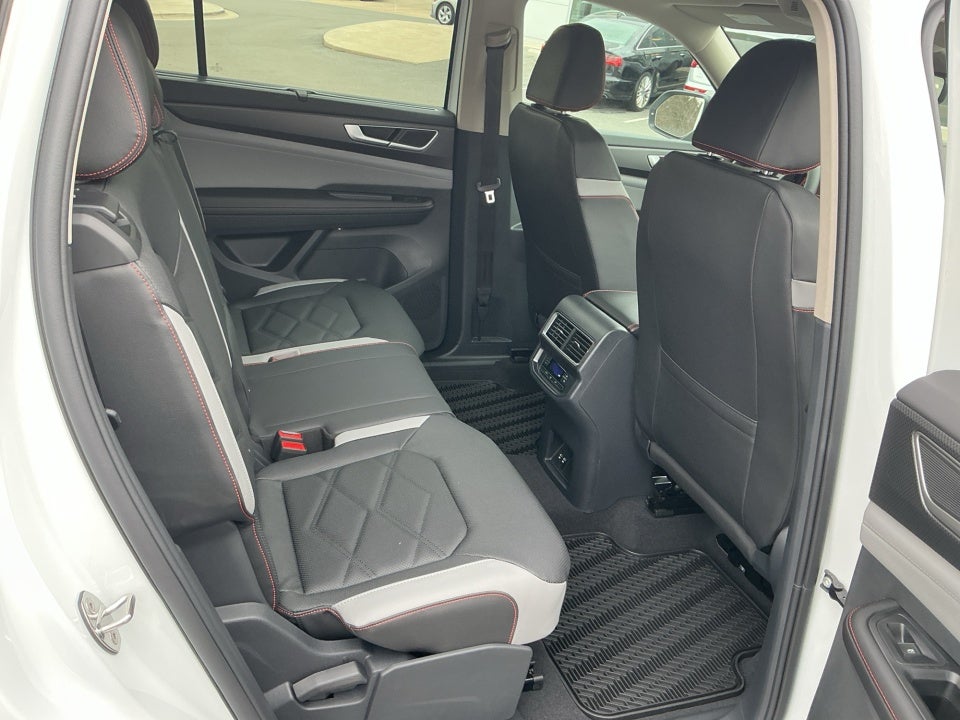 2026 Volkswagen Atlas Peak Edition