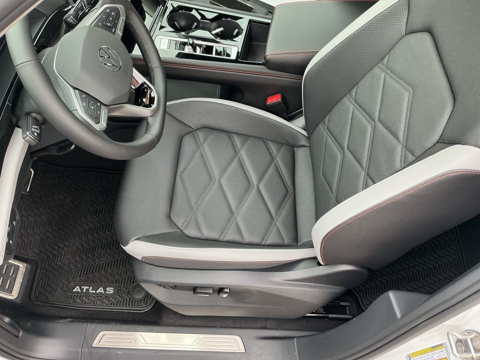 2026 Volkswagen Atlas Peak Edition