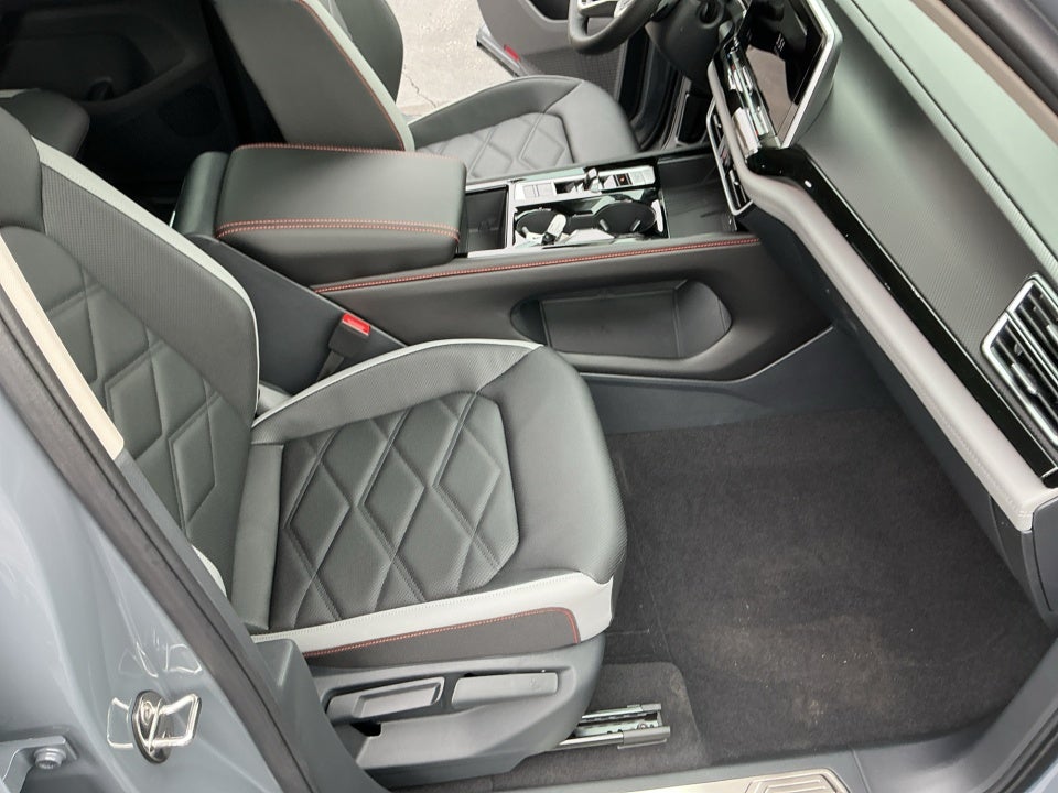 2026 Volkswagen Atlas Peak Edition