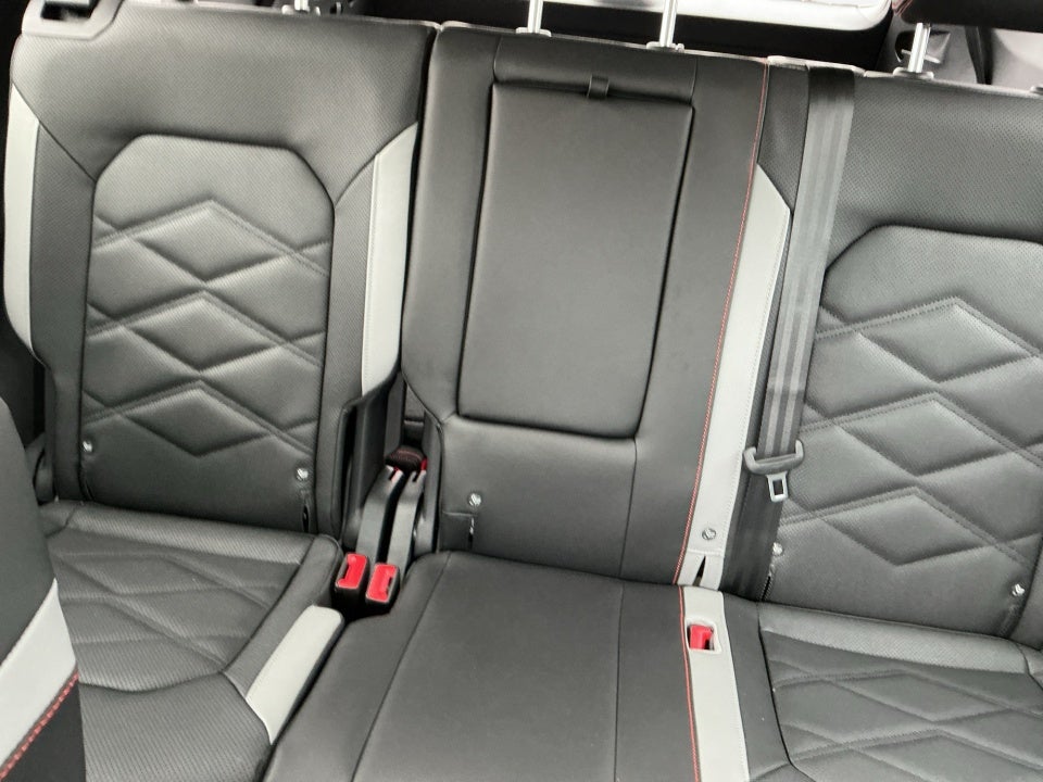 2026 Volkswagen Atlas Peak Edition