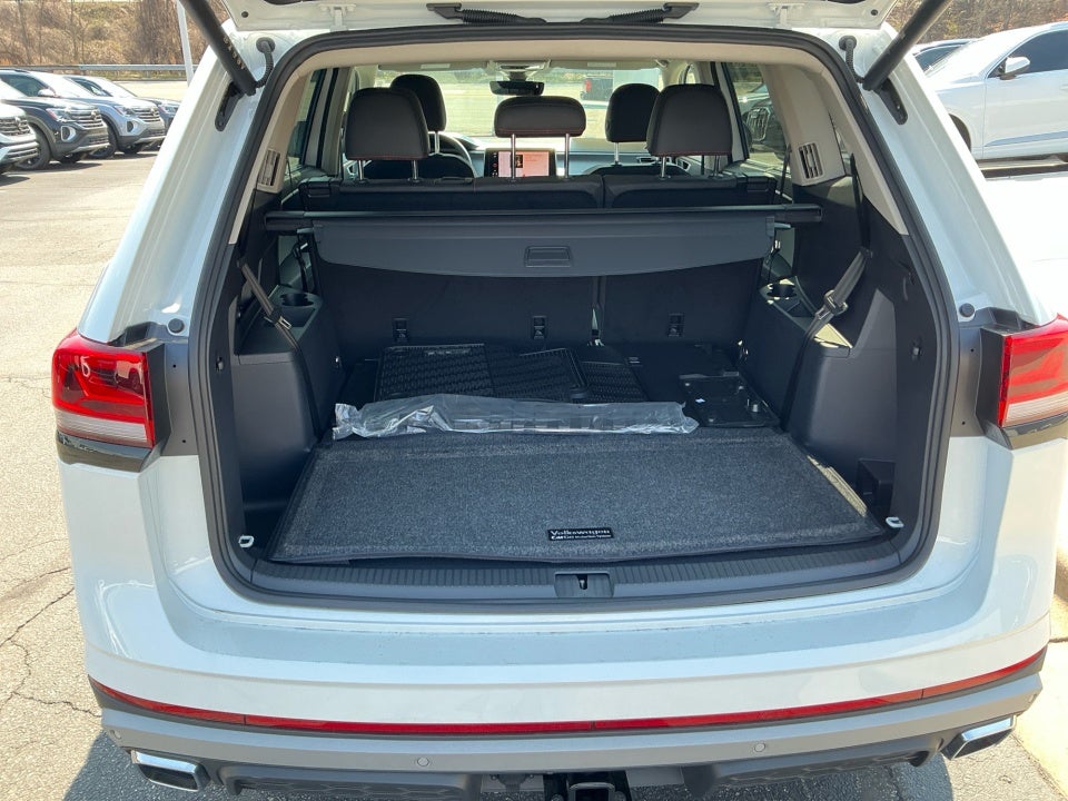 2026 Volkswagen Atlas Peak Edition