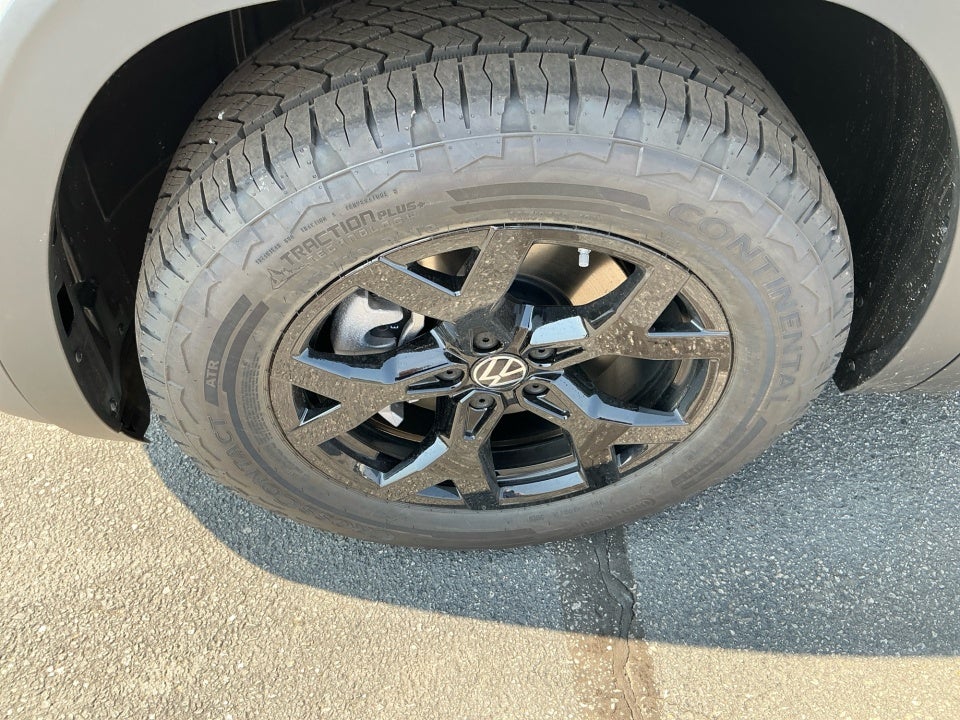 2026 Volkswagen Atlas Peak Edition