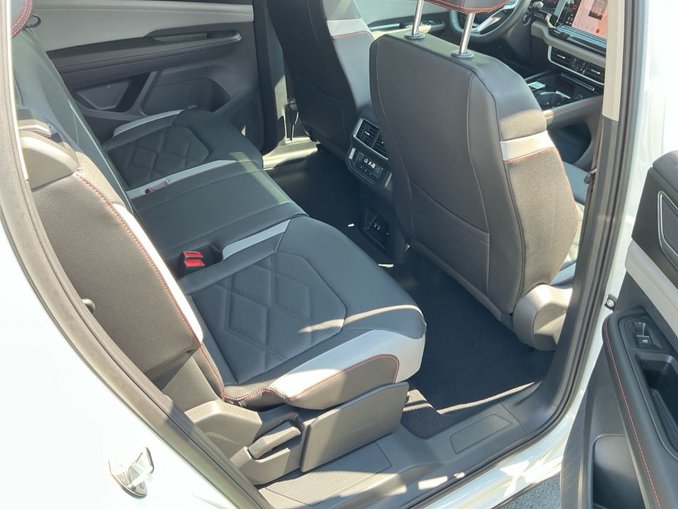 2026 Volkswagen Atlas Peak Edition