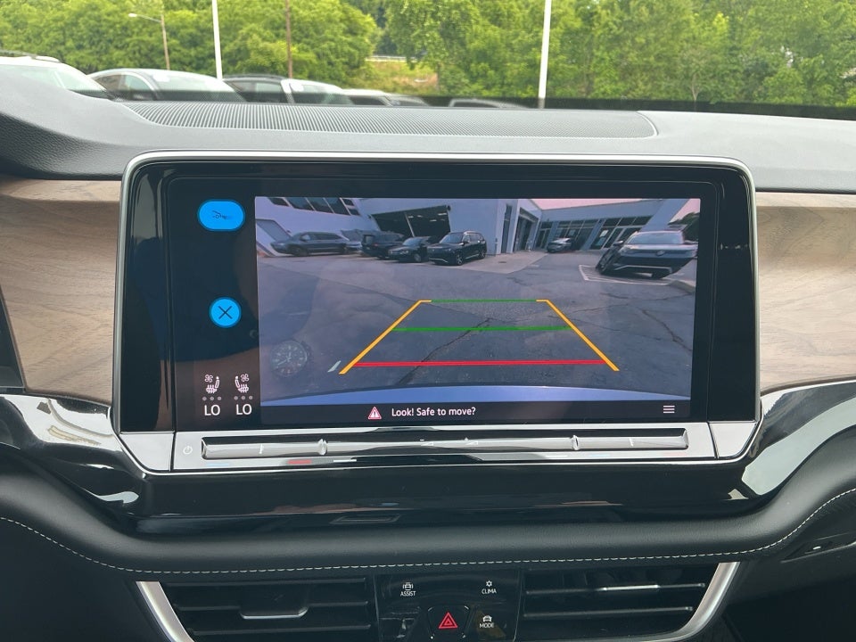 2025 Volkswagen Atlas 2.0T SE