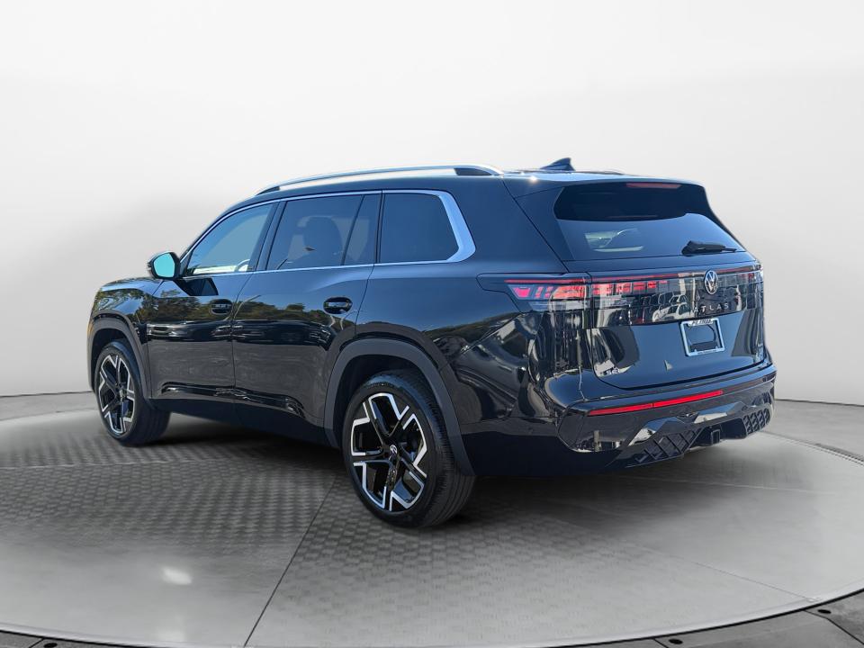 2027 Volkswagen Atlas SEL Premium R-Line