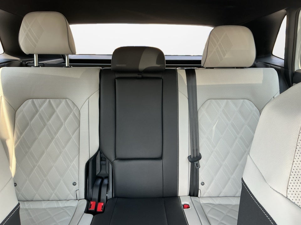 2026 Volkswagen Atlas Cross Sport SEL Premium R-Line