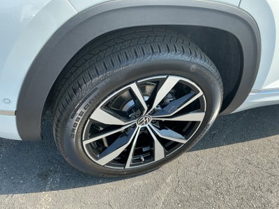 2026 Volkswagen Atlas Cross Sport SEL Premium R-Line