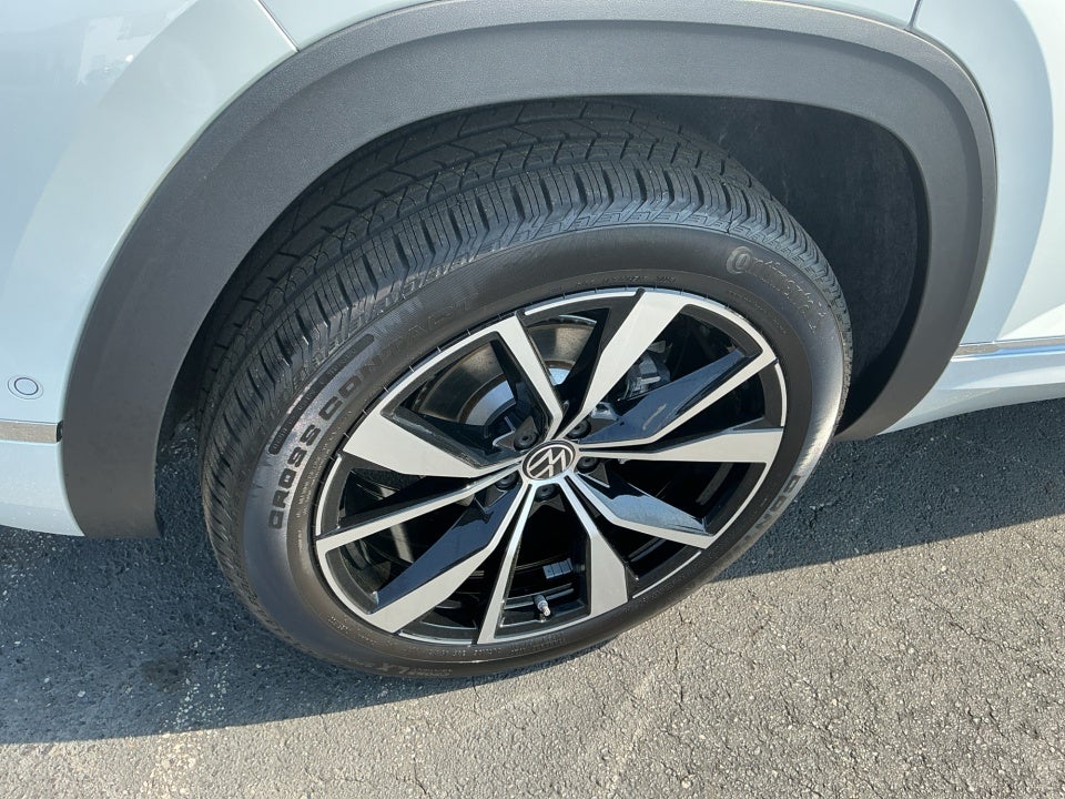 2026 Volkswagen Atlas Cross Sport SEL Premium R-Line