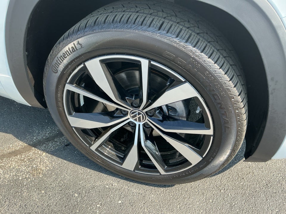 2026 Volkswagen Atlas Cross Sport SEL Premium R-Line