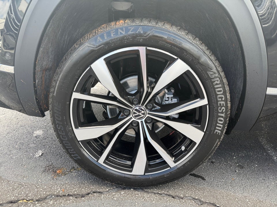 2026 Volkswagen Atlas Cross Sport 2.0T SEL Premium R-Line