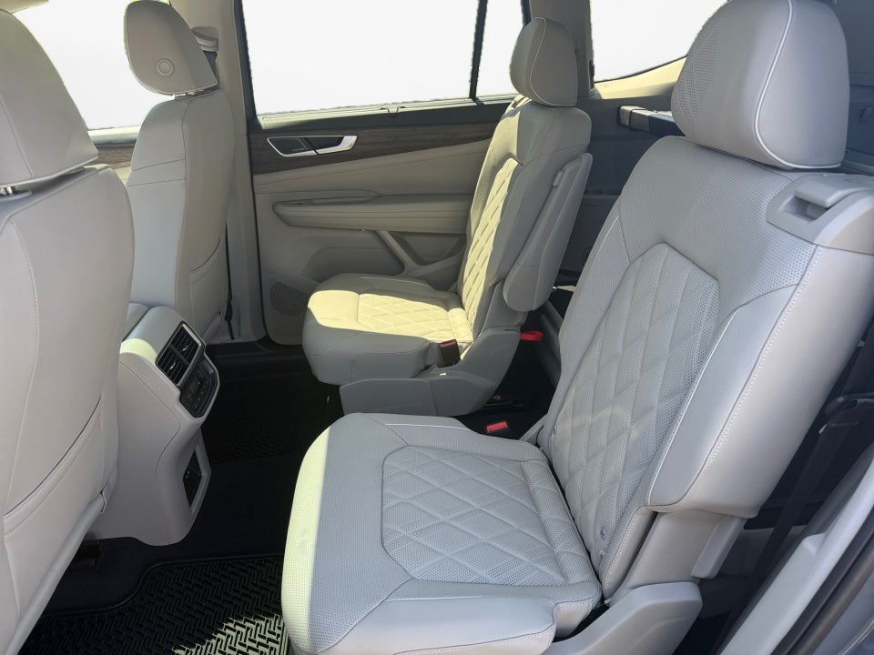 2026 Volkswagen Atlas SEL Premium R-Line