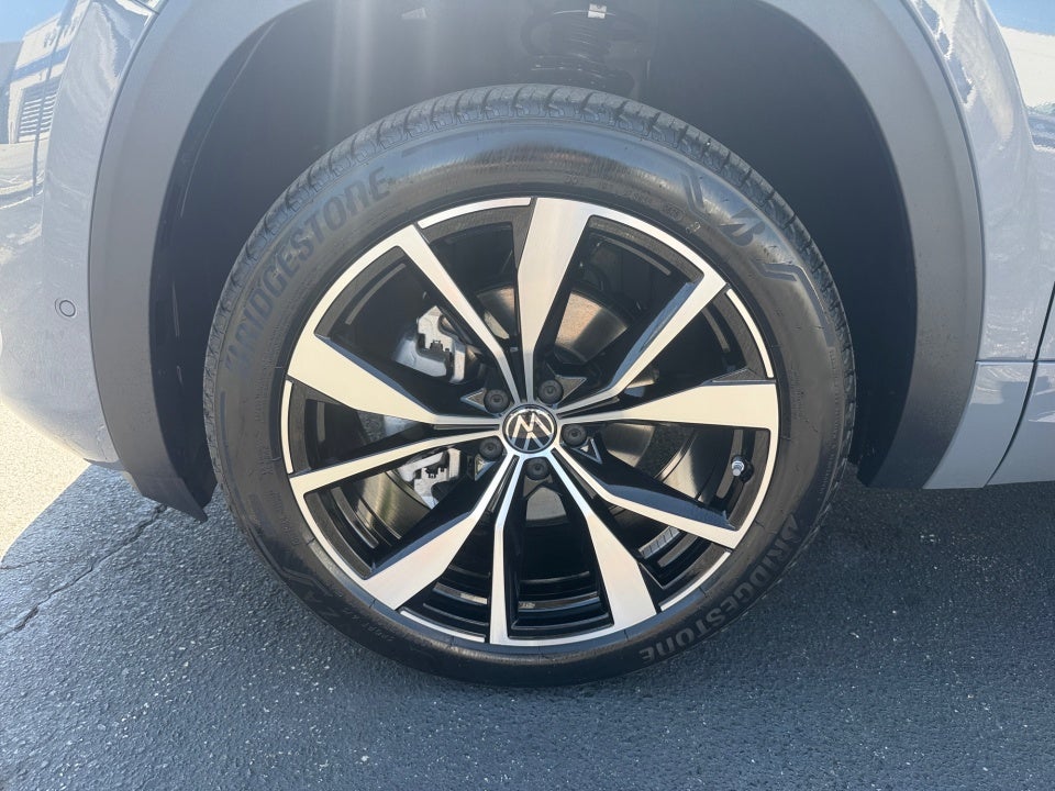 2026 Volkswagen Atlas SEL Premium R-Line