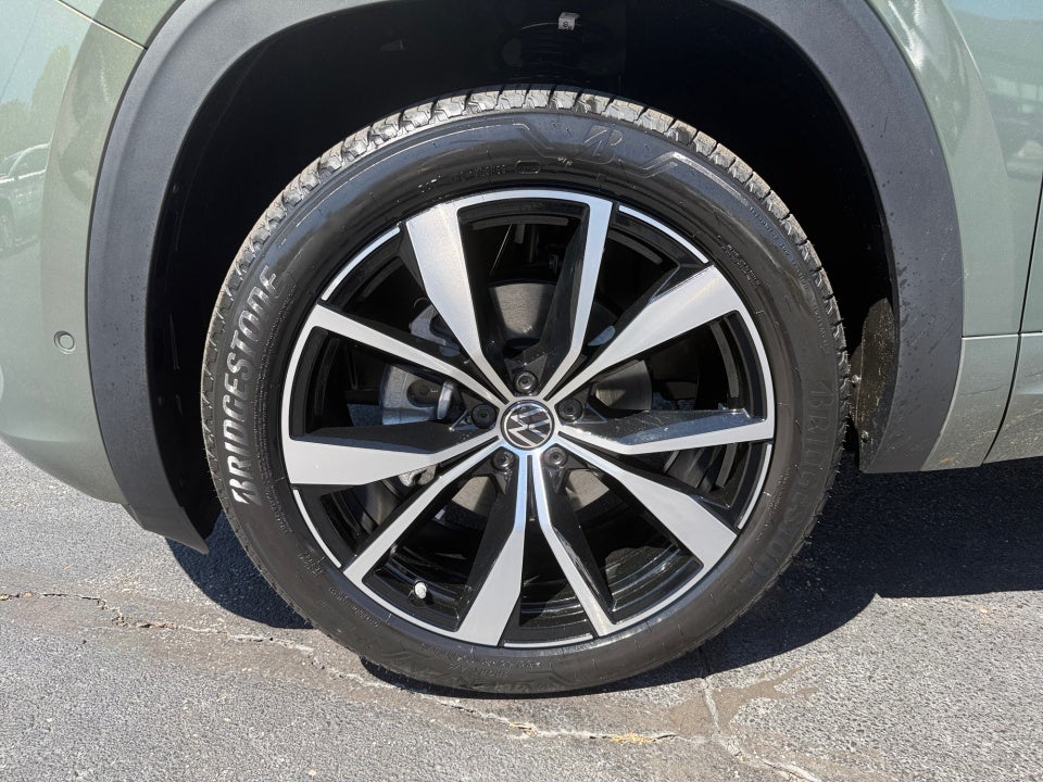 2026 Volkswagen Atlas SEL Premium R-Line