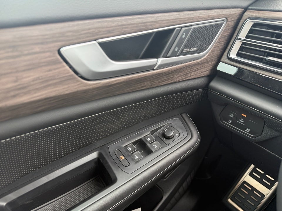 2026 Volkswagen Atlas SEL Premium R-Line