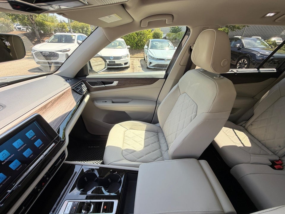 2026 Volkswagen Atlas 2.0T SEL Premium R-Line