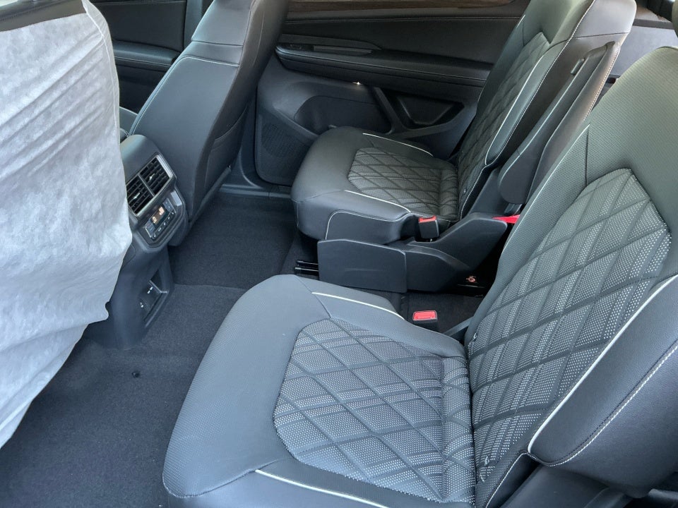 2026 Volkswagen Atlas SEL Premium R-Line