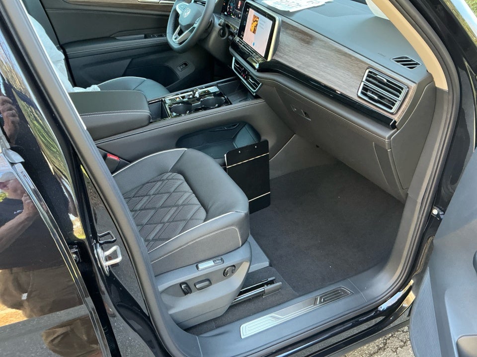 2026 Volkswagen Atlas SEL Premium R-Line